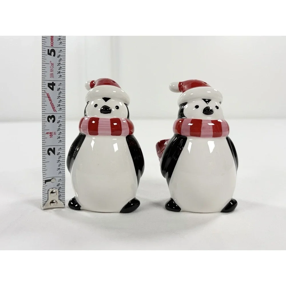 Target Threshold‎ Christmas Penguin Pepper Shakers Ceramic Holiday Lot of 2